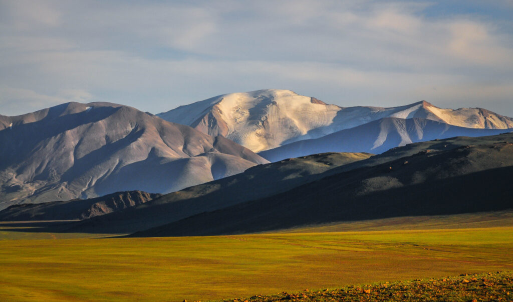 Khukh Serkh Mountain